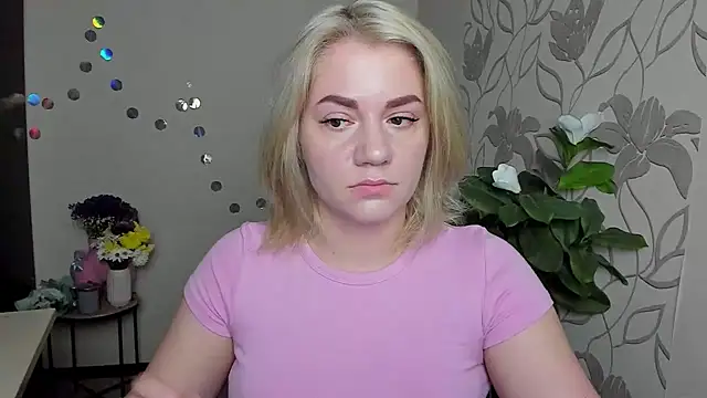 MariaSttone online show from November 23, 2025, 4:39 pm