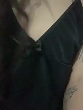 Snapshot of aylanaa chatting on December 19, 2024, 1:18 am aylanaa online show from December 19, 2024, 1:18 am