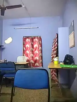 Tamilandteluguboy14 online show from December 18, 2024, 12:07 pm