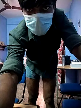 Tamilandteluguboy14 online show from November 4, 2025, 9:24 am