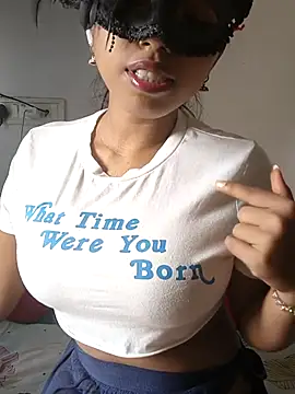 sandy naughty online show from October 19, 2025, 9:01 am