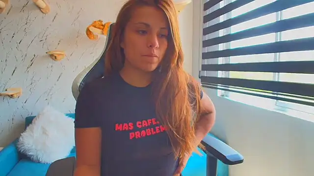 Lauri  fit online show from July 28, 2026, 4:27 pm