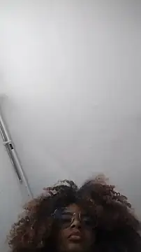 Emanuelle manu online show from February 17, 2026, 11:18 am