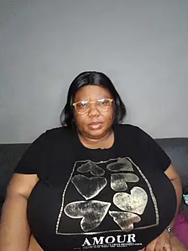 DAIRYBELLELIZxx online show from July 26, 2026, 3:24 am
