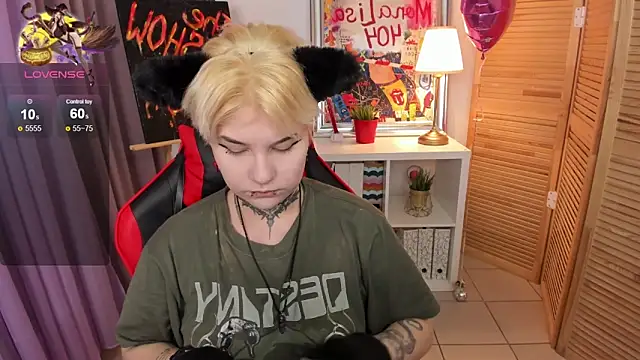 Snapshot of mekurisu chatting on March 2, 2025, 1:15 am mekurisu online show from March 2, 2025, 1:15 am