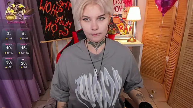 Snapshot of mekurisu chatting on March 3, 2025, 4:21 am mekurisu online show from March 3, 2025, 4:21 am