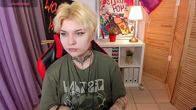 Snapshot of mekurisu chatting on March 1, 2025, 1:00 am mekurisu online show from March 1, 2025, 1:00 am