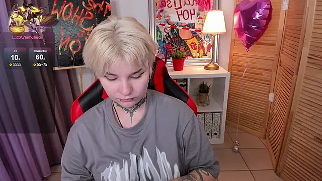 Snapshot of mekurisu chatting on March 11, 2025, 4:19 am mekurisu online show from March 11, 2025, 4:19 am