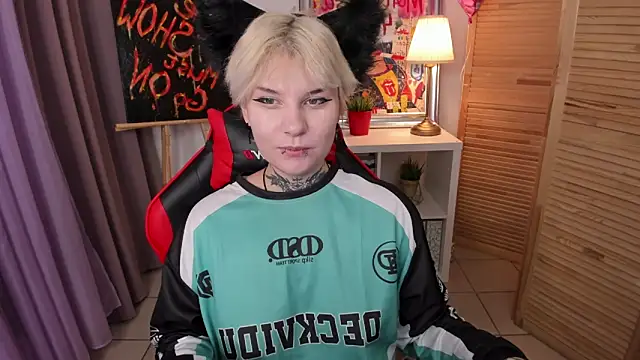 Snapshot of mekurisu chatting on March 18, 2025, 4:29 am mekurisu online show from March 18, 2025, 4:29 am