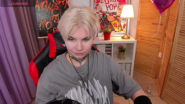 Snapshot of mekurisu chatting on March 4, 2025, 7:19 am mekurisu online show from March 4, 2025, 7:19 am