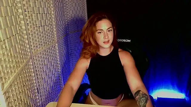 Snapshot of KayleyxEmily chatting on April 30, 2026, 8:57 pm KayleyxEmily online show from April 30, 2026, 8:57 pm