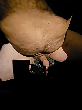 xleonxox online show from November 3, 2025, 4:10 pm