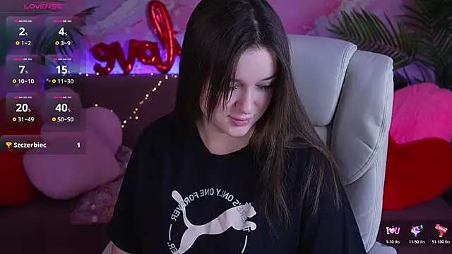 Snapshot of DonnaLustt chatting on February 20, 2026, 6:48 am DonnaLustt online show from February 20, 2026, 6:48 am