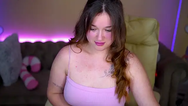 Snapshot of DonnaLustt chatting on February 2, 2026, 8:08 pm DonnaLustt online show from February 2, 2026, 8:08 pm