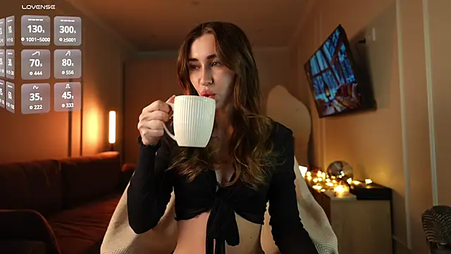 Coconutkittyy online show from February 23, 2026, 5:46 pm