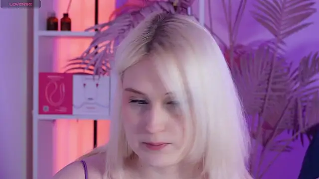 Snapshot of tiffannyjons chatting on February 19, 2026, 6:05 pm tiffannyjons online show from February 19, 2026, 6:05 pm