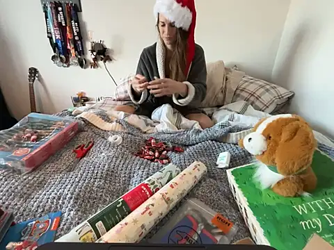 MissSwitch online show from December 23, 2024, 1:45 pm