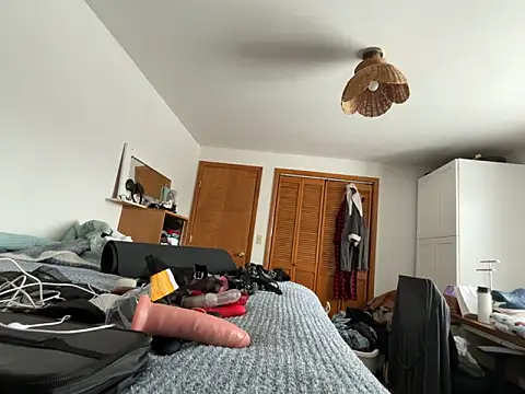 MissSwitch online show from January 19, 2025, 2:49 pm