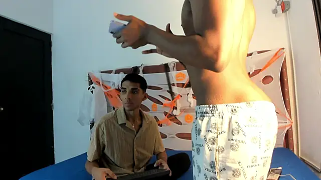 boys yourparty online show from October 17, 2025, 1:13 pm