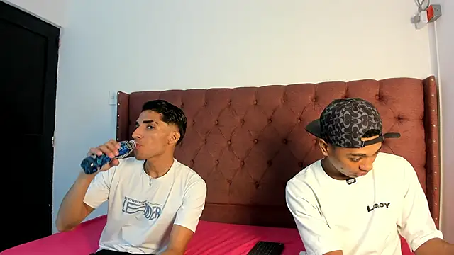 boys yourparty online show from October 4, 2025, 1:12 pm