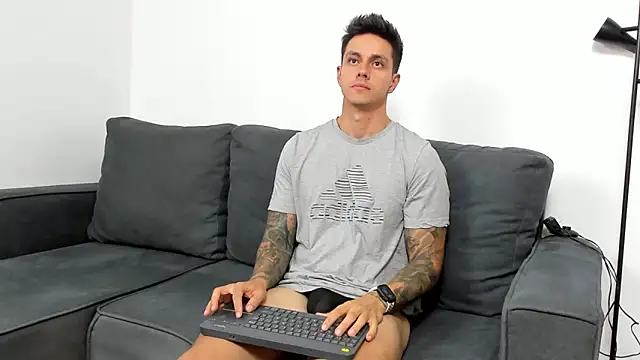 JeanBroc online show from October 4, 2025, 8:32 pm