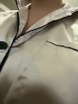 PEACHY439 online show from October 18, 2025, 5:37 pm