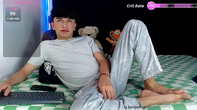 benji hoter online show from February 1, 2026, 11:03 pm