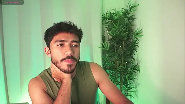 dam0n fr0st online show from April 16, 2026, 9:39 pm