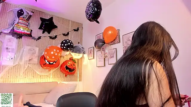 Eliz jane online show from October 16, 2025, 1:52 pm