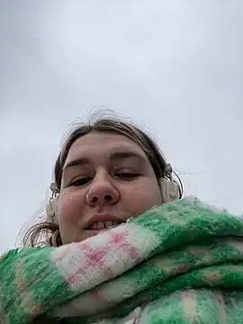 SuzieMurray online show from March 13, 2025, 8:15 am