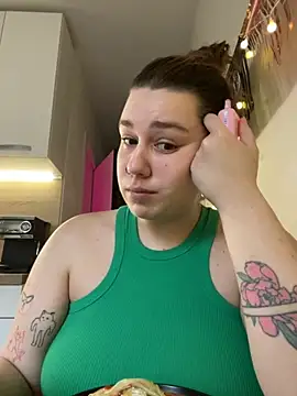 SuzieMurray online show from November 5, 2025, 9:12 am