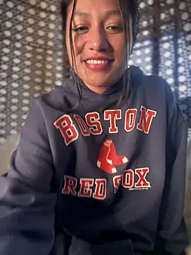 Snapshot of Im_Little chatting on February 22, 2025, 1:02 pm Im Little online show from February 22, 2025, 1:02 pm