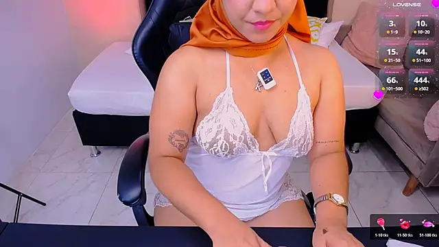 Snapshot of Kendra_Kait chatting on June 27, 2026, 12:22 pm Kendra Kait online show from June 27, 2026, 12:22 pm