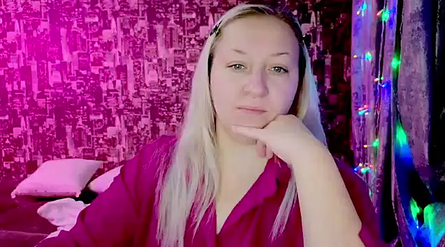 sarakatherin online show from December 1, 2024, 8:14 pm