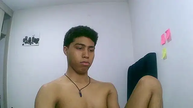 sexy diamante  online show from March 3, 2026, 1:56 am