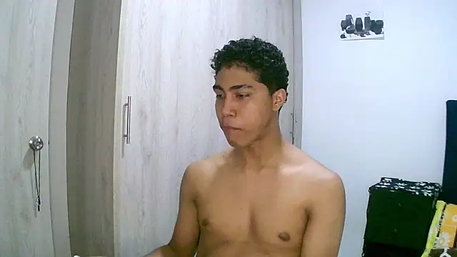 sexy diamante  online show from March 10, 2026, 2:37 am