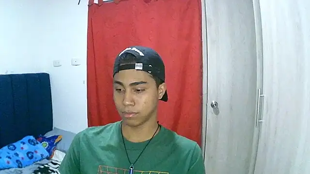 sexy diamante  online show from January 10, 2026, 11:33 pm