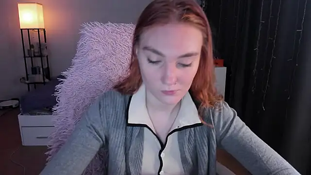 Snapshot of ReddHotPipper chatting on February 4, 2026, 3:23 am ReddHotPipper online show from February 4, 2026, 3:23 am