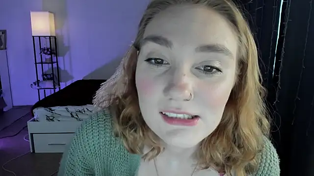 ReddHotPipper online show from October 24, 2025, 2:43 am