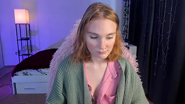 ReddHotPipper online show from October 18, 2025, 2:46 am