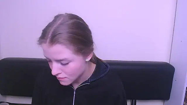 MissOliviaa  online show from February 3, 2025, 7:51 am