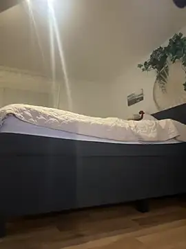 AlyssaHottv  online show from April 21, 2026, 10:05 pm