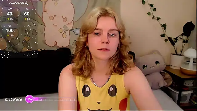 Moona xx online show from June 19, 2026, 11:31 pm