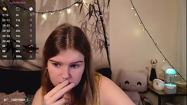 Moona xx online show from December 17, 2024, 9:05 pm