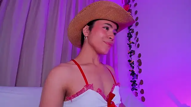 Little michell online show from October 5, 2025, 2:13 am