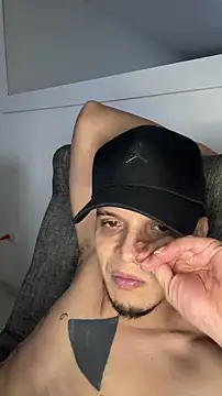 Snapshot of ArturoDelgado1 chatting on April 20, 2026, 1:30 am ArturoDelgado1 online show from April 20, 2026, 1:30 am