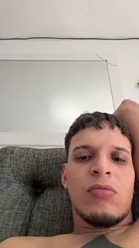 Snapshot of ArturoDelgado1 chatting on April 15, 2026, 5:50 pm ArturoDelgado1 online show from April 15, 2026, 5:50 pm