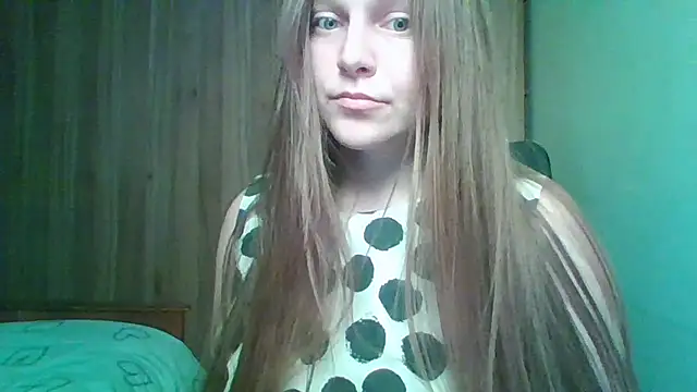 Evasapples online show from February 8, 2026, 5:54 pm