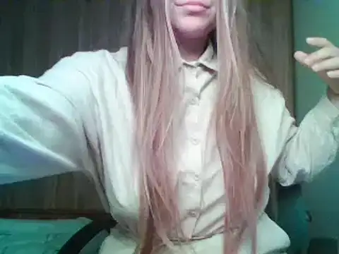 Evasapples online show from September 9, 2025, 7:40 am