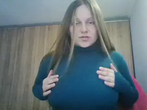 Evasapples online show from March 2, 2025, 3:41 pm